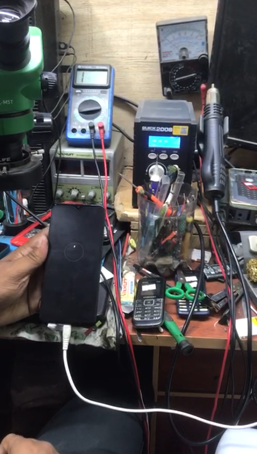 Professional charging error diagnosis and repair service